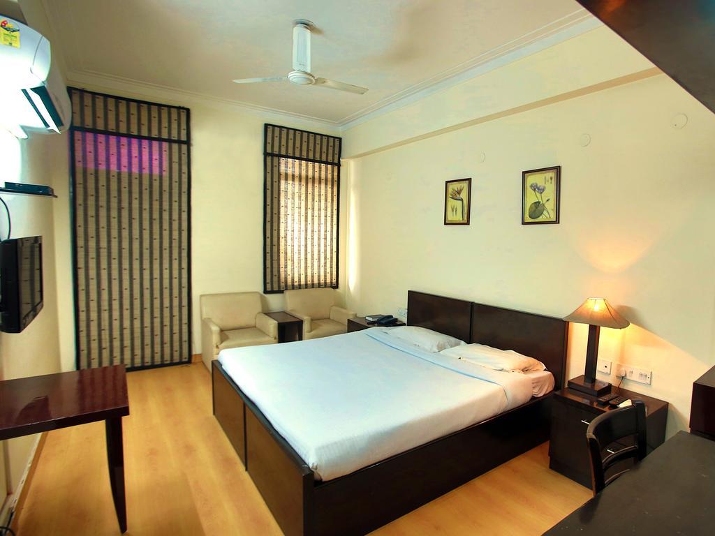 Deluxe Double Room,892555264:JPEG